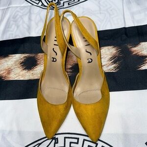 Unisa yellow  heel